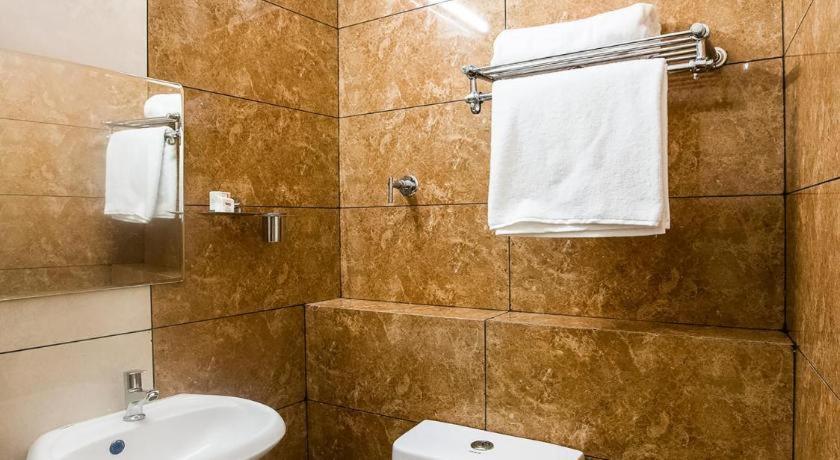 Hotel Park Tower チェンナイ エクステリア 写真